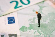 Οι υψηλόμισθοι θα πληρώσουν ακριβά την ύφεση το 2023 - Γιατί η κρίση θα χτυπήσει τα μεγάλα πορτοφόλια