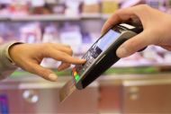 ΑΑΔΕ: Αντίστροφη μέτρηση για τη διασύνδεση 400.000 POS με ταμειακές μηχανές - Πώς θα λειτουργεί το νέο σύστημα