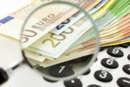 Διπλή έφοδος της εφορίας σε νησιά και τουριστικές περιοχές