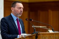  Στουρνάρας: Δίκαιος φόρος ο ΕΝΦΙΑ – Ακόμα μία, ίσως και δύο μειώσεις στα επιτόκια το 2024