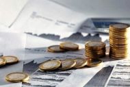 Το σχέδιο Χατζηδάκη για παροχές και μειώσεις φόρων ως τη ΔΕΘ - Ποιοι θα ωφεληθούν