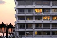 Το κυβερνητικό σχέδιο με φοροελαφρύνσεις, ρυθμίσεις οφειλών και νέες παρεμβάσεις
