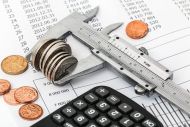 ΙΟΒΕ: Στα 417 δισ. ευρώ αυξήθηκε το ιδιωτικό χρέος – Τι δείχνει το νέο δελτίο