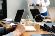 Εργασιακή δυστυχία: Ποιοι εργαζόμενοι βρίσκονται στον πάτο της ΕΕ – Οι μεταρρυθμίσεις που προτείνονται