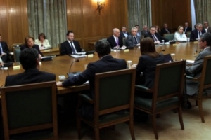 Διυπουργική για την υλοποίηση του μεσοπρόθεσμου